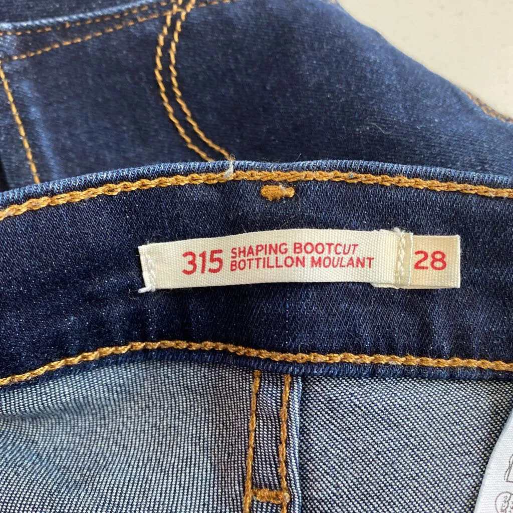 Levis 315 Shaping Bootcut Jeans 28