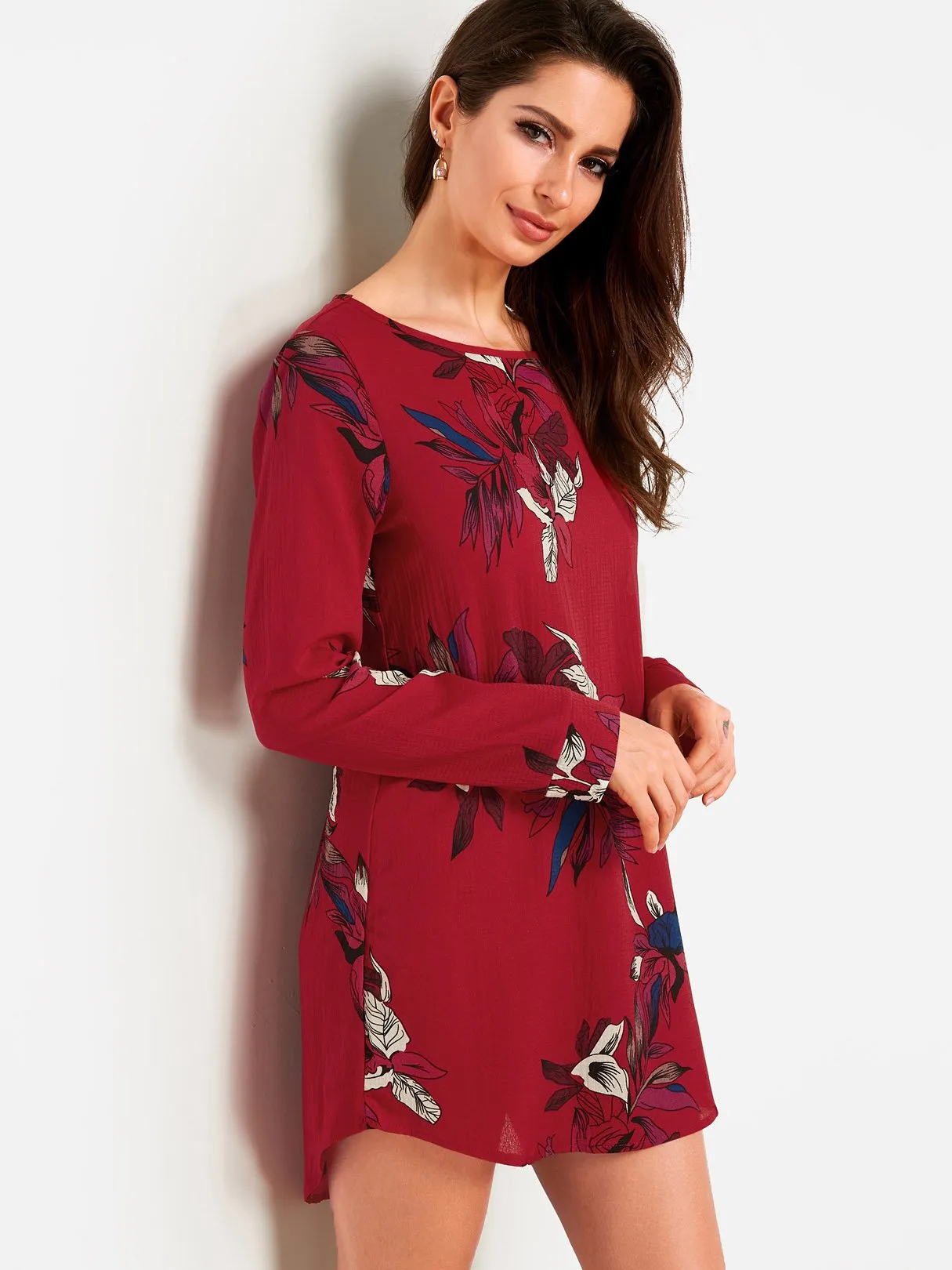 Wholesale Burgundy Round Neck Long Sleeve Floral Print Curved Hem Dresses