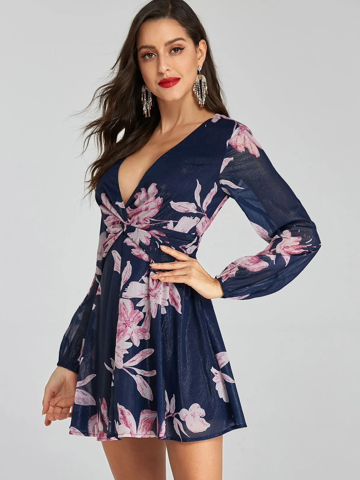 Wholesale Navy Deep V Neck Long Sleeve Floral Print Twist Dresses