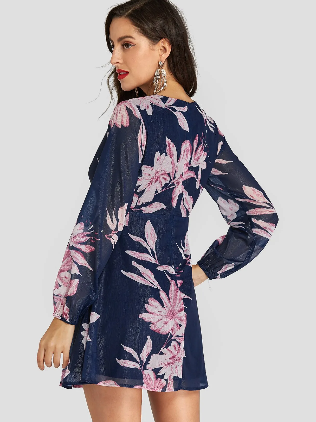 Wholesale Navy Deep V Neck Long Sleeve Floral Print Twist Dresses